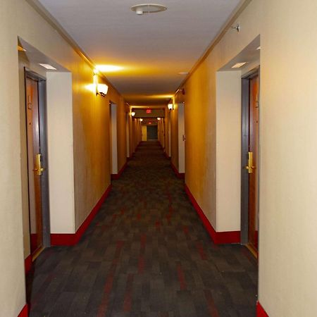 Ramada Plaza By Wyndham Garden Grove/Anaheim South Exterior foto